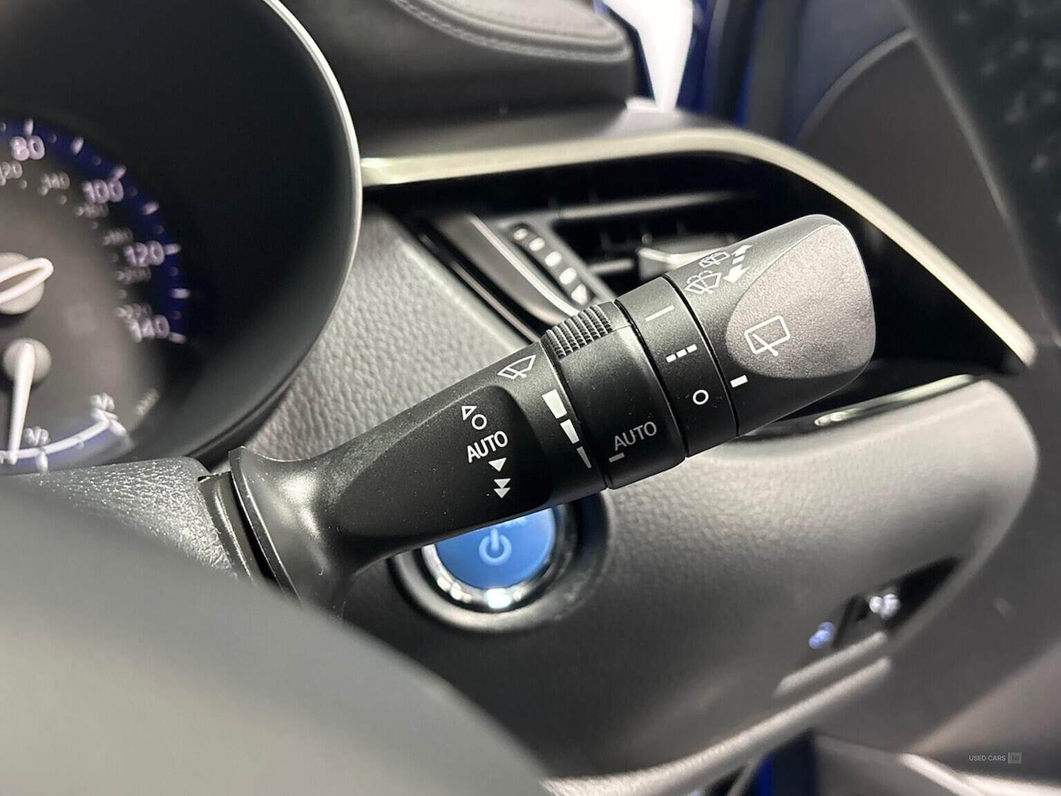 Jan 2023 Toyota C-HR 1.8 Hybrid Design 5Dr Cvt