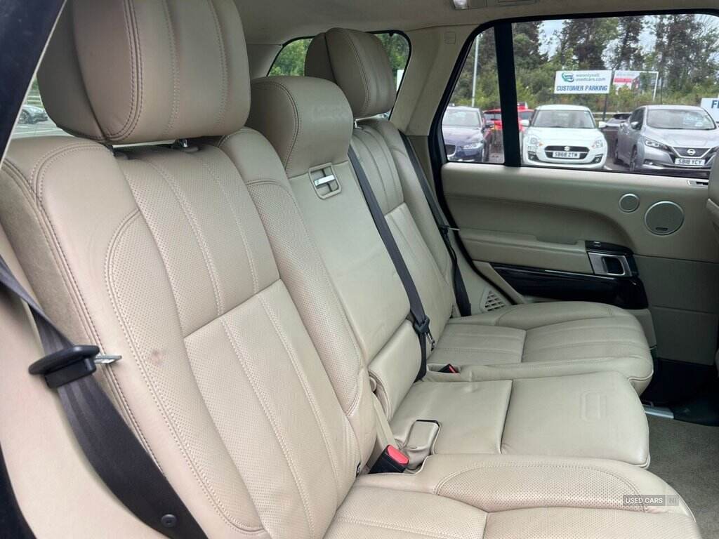 May 2016 Land Rover Range Rover 4.4 SDV8 Autobiography 4dr Auto