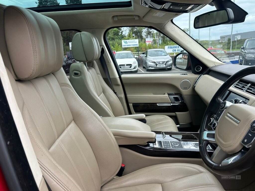 May 2016 Land Rover Range Rover 4.4 SDV8 Autobiography 4dr Auto