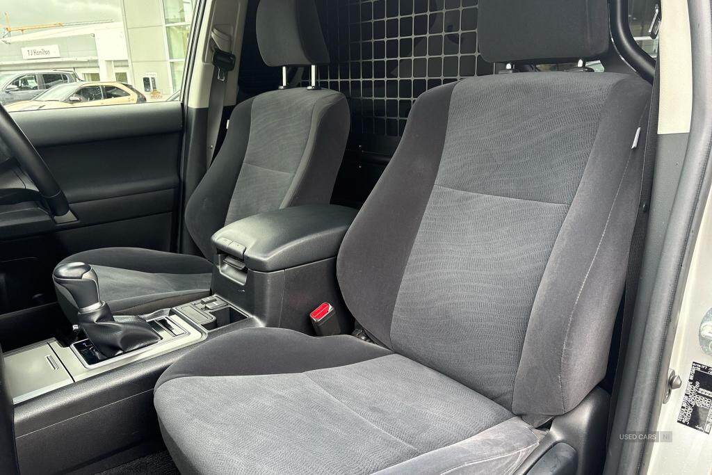 Nov 2022 Toyota Land Cruiser 2.8D 204 Active Commercial Auto