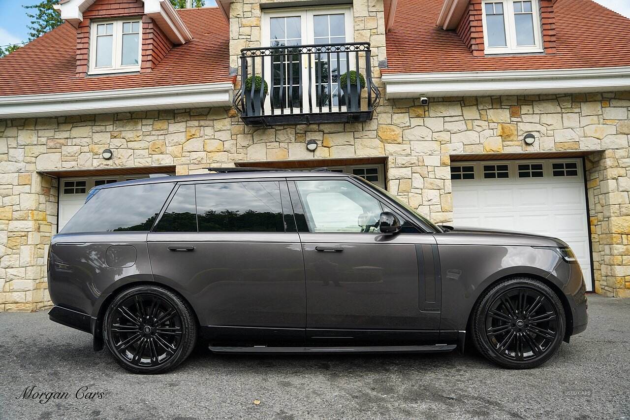 Mar 2024 Land Rover Range Rover 3.0 P400 Autobiography LWB 4dr Auto [7 Seat]