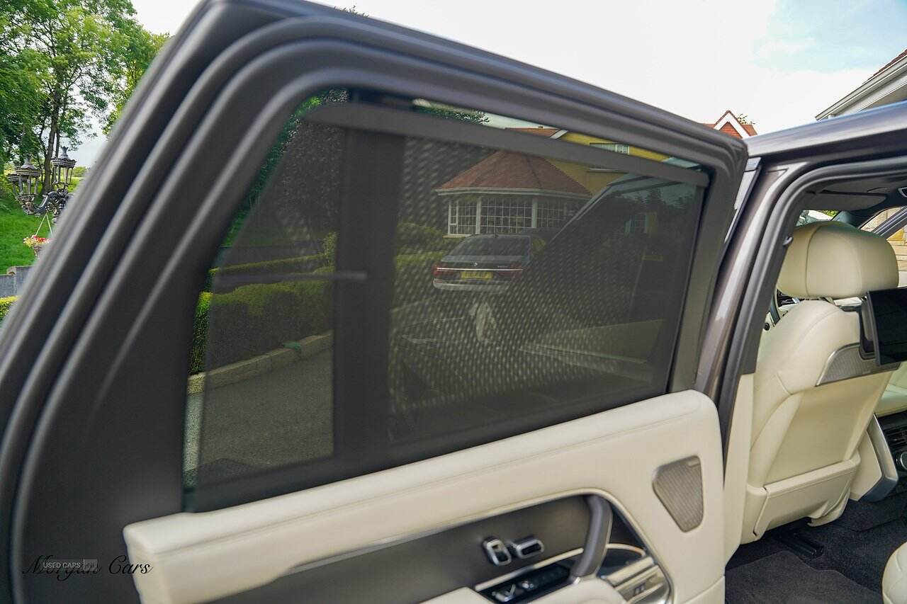 Mar 2024 Land Rover Range Rover 3.0 P400 Autobiography LWB 4dr Auto [7 Seat]