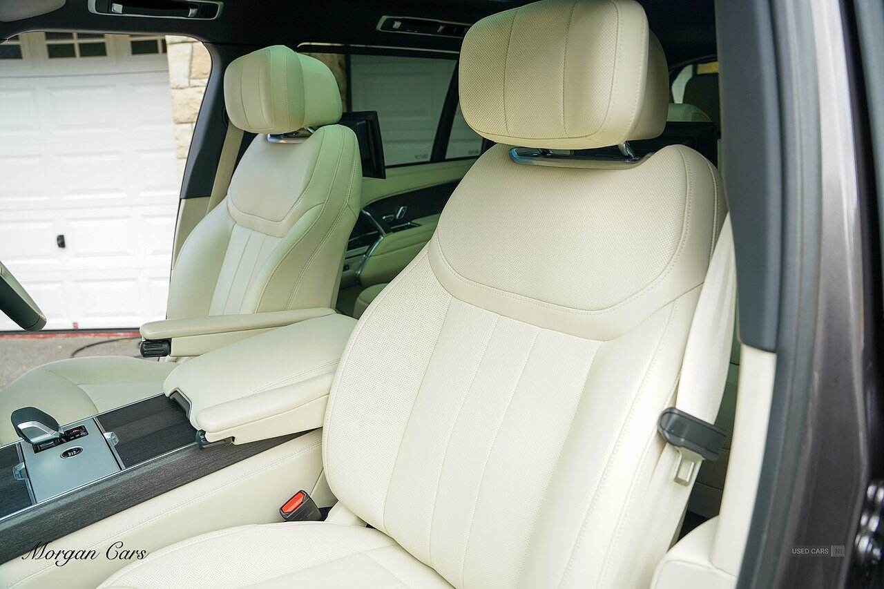 Mar 2024 Land Rover Range Rover 3.0 P400 Autobiography LWB 4dr Auto [7 Seat]