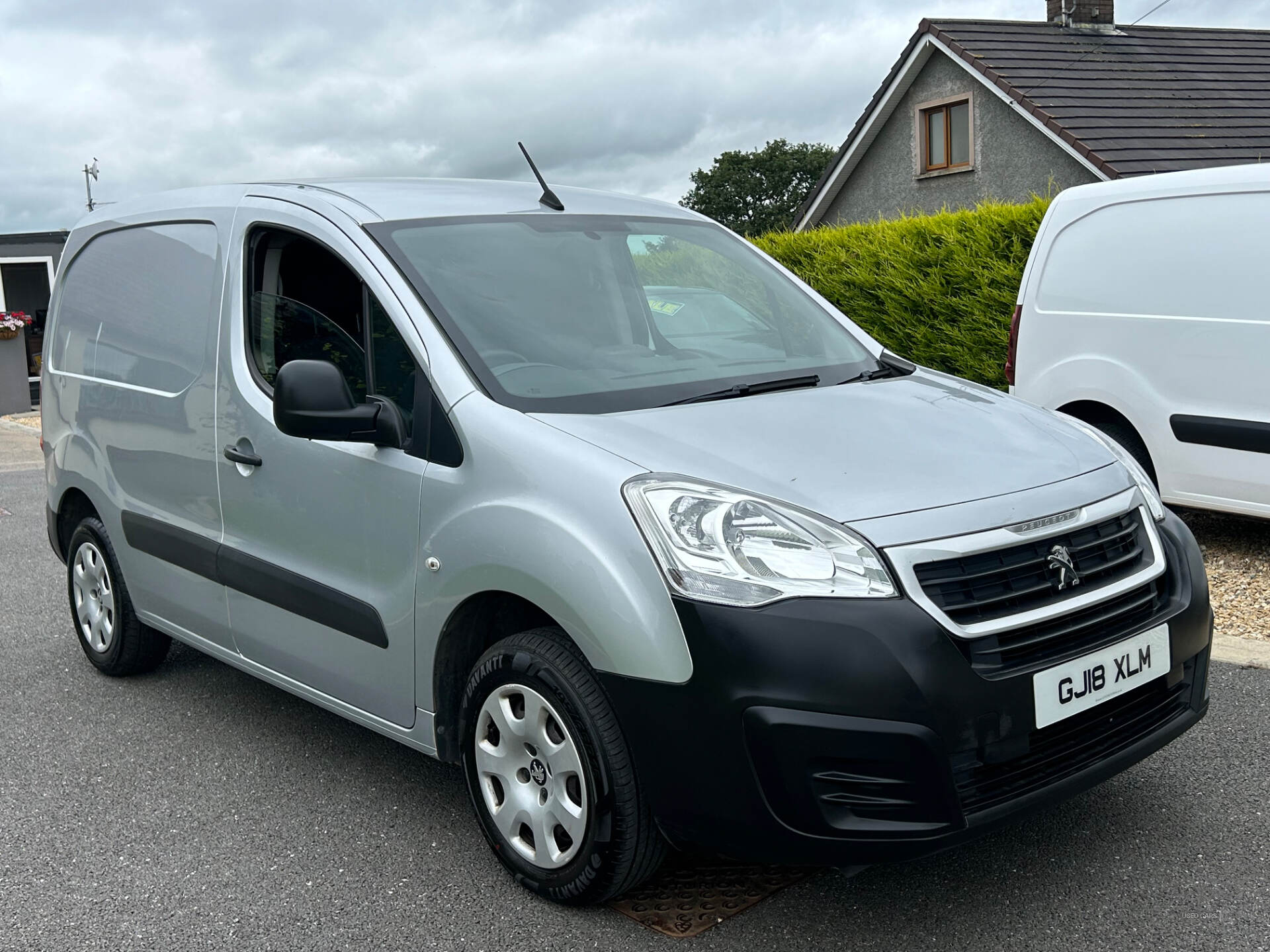 Jun 2018 Peugeot Partner 850 1.6 BlueHDi 100 Professional Van [non SS]