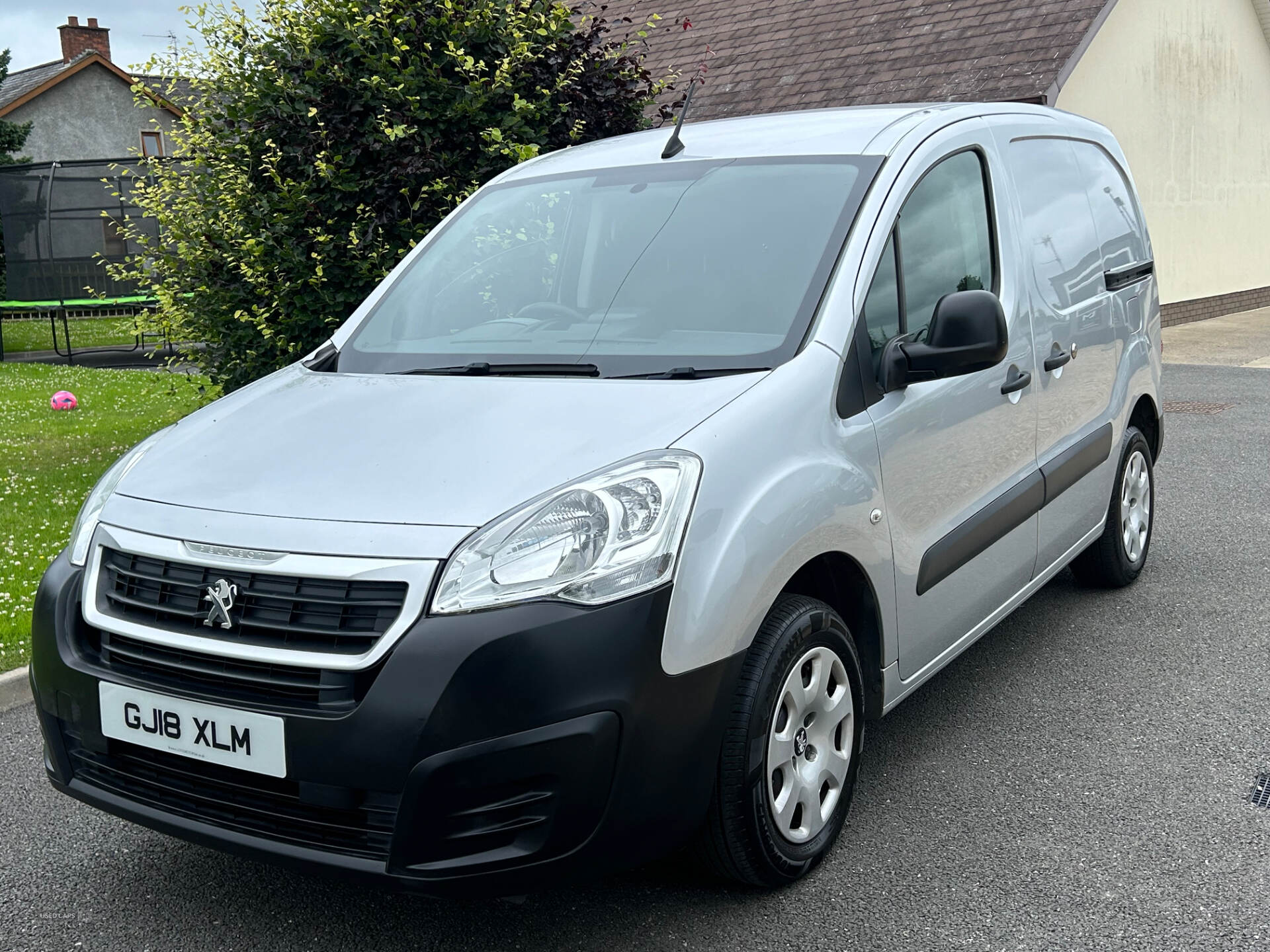 Jun 2018 Peugeot Partner 850 1.6 BlueHDi 100 Professional Van [non SS]