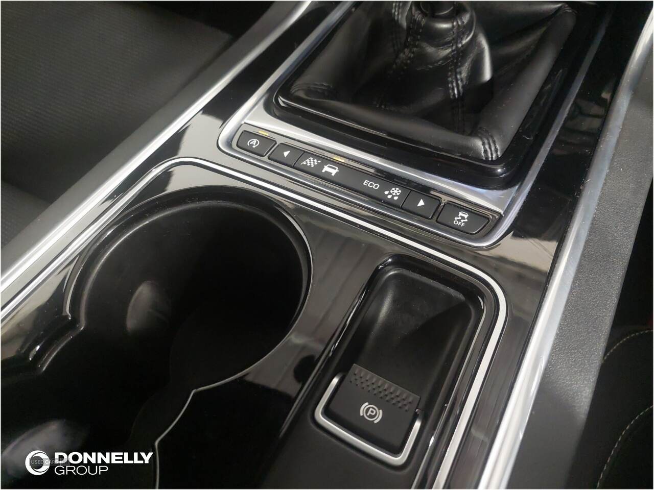 Nov 2016 Jaguar XE 2.0d [180] R-Sport 4dr