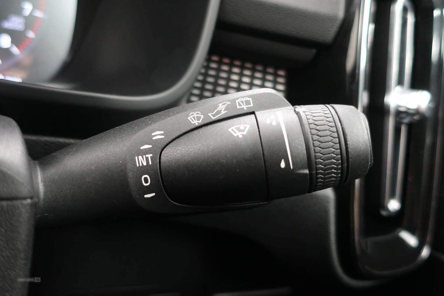 Apr 2021 Volvo XC40 1.5 T3 [163] R DESIGN 5dr