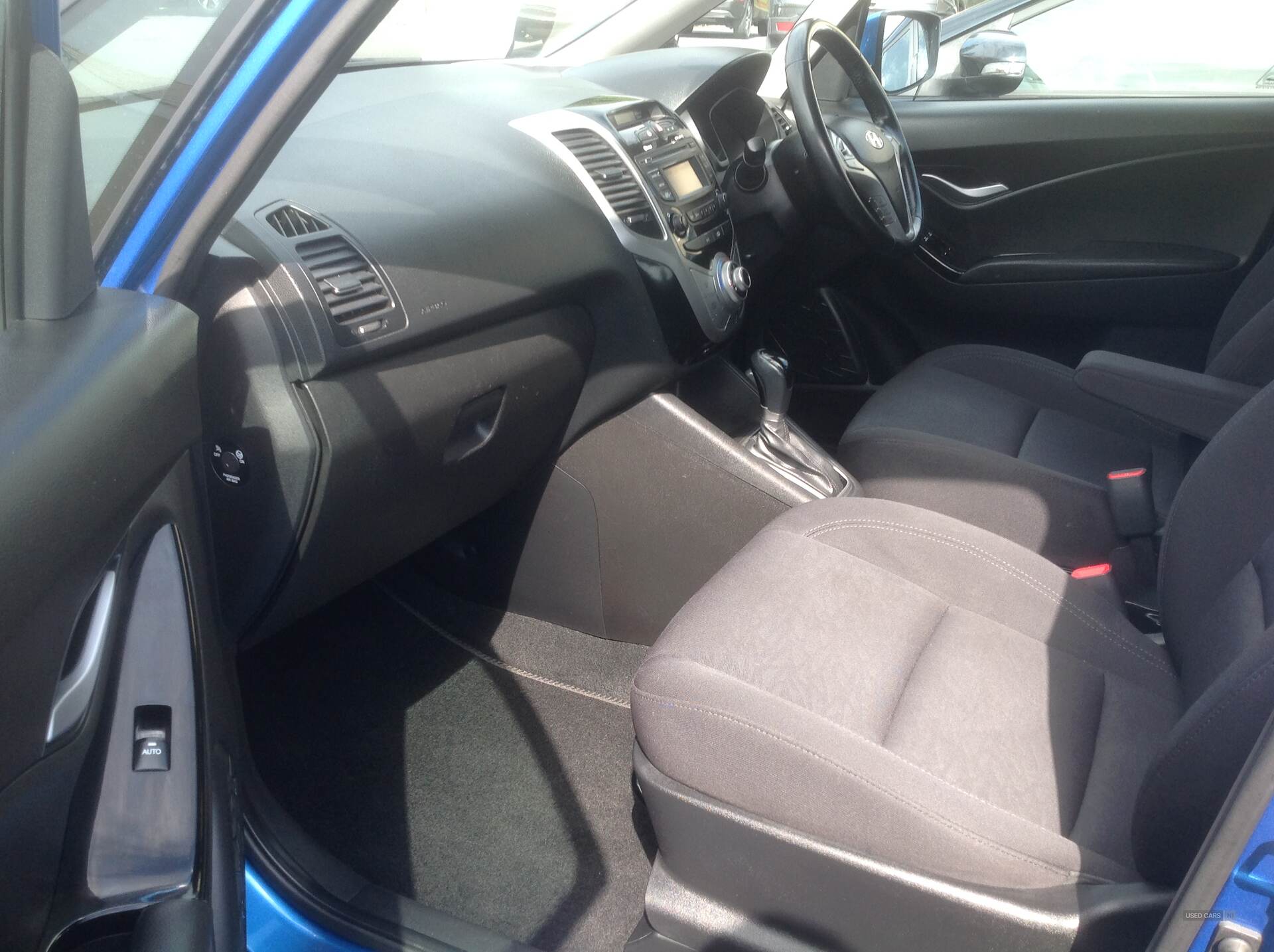 Hyundai ix20 HATCHBACK in Down