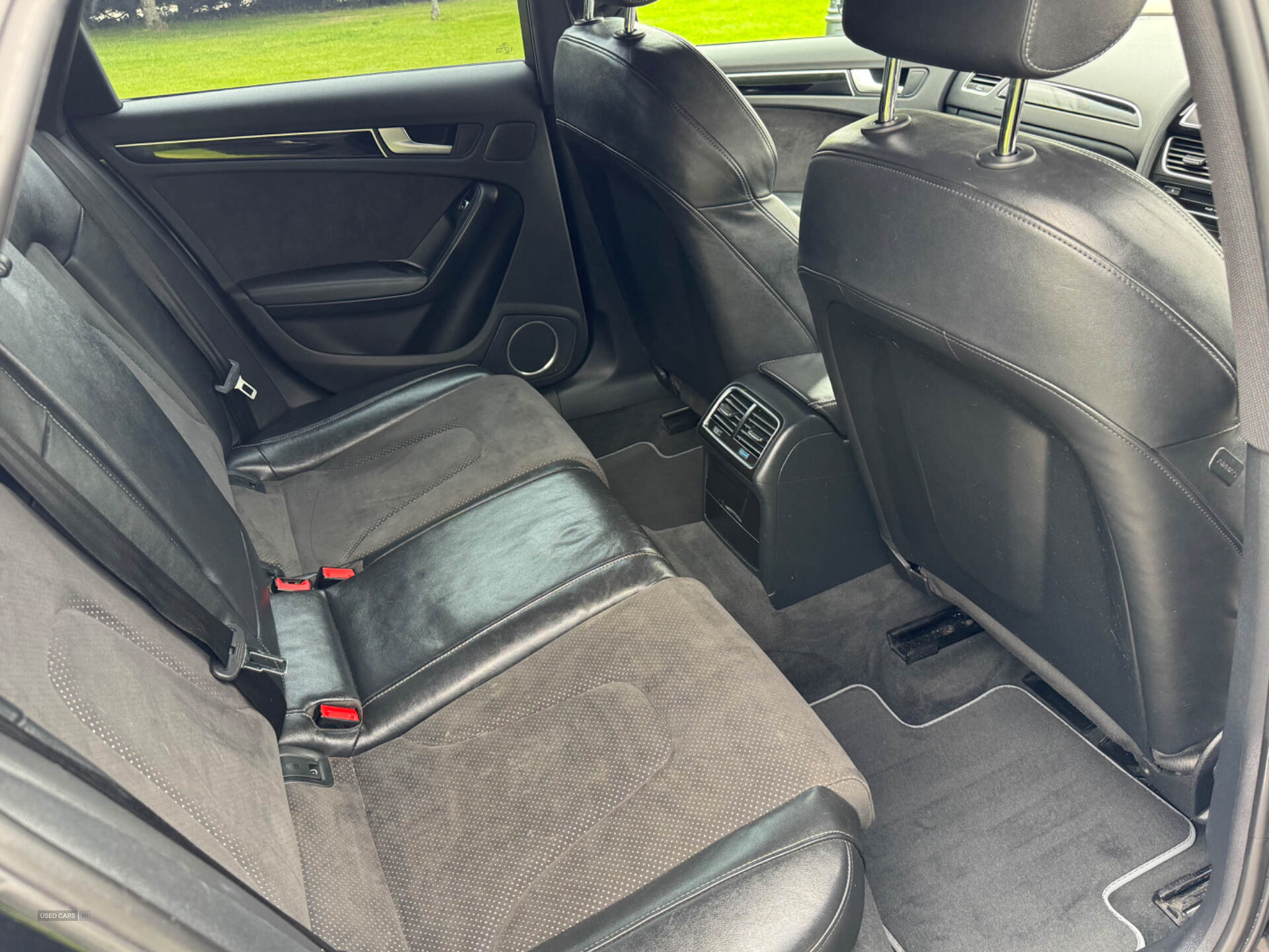 Mar 2013 Audi A4 2.0 TDI 143 Black Edition 4dr