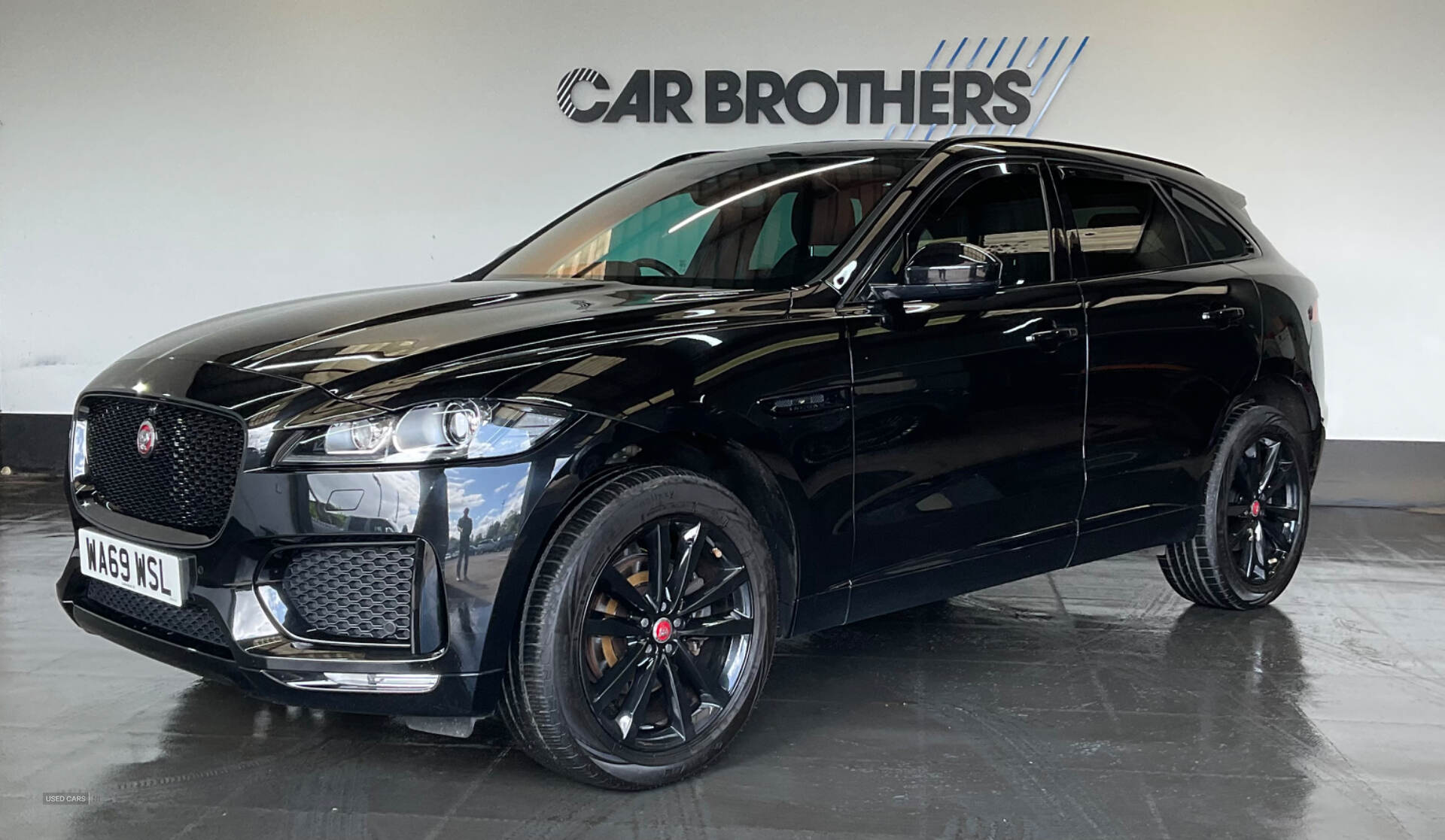 Nov 2019 Jaguar F-Pace 2.0d [180] Chequered Flag 5dr Auto AWD