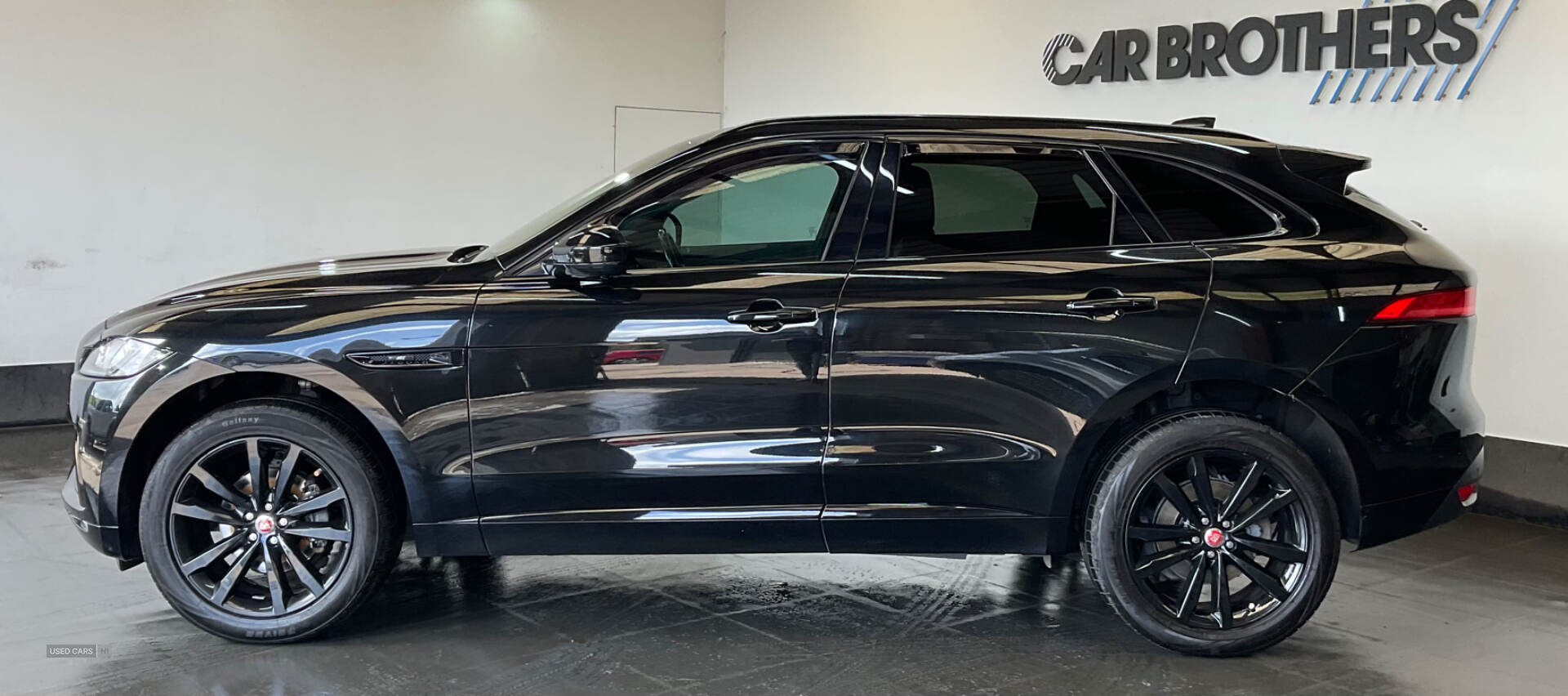 Nov 2019 Jaguar F-Pace 2.0d [180] Chequered Flag 5dr Auto AWD