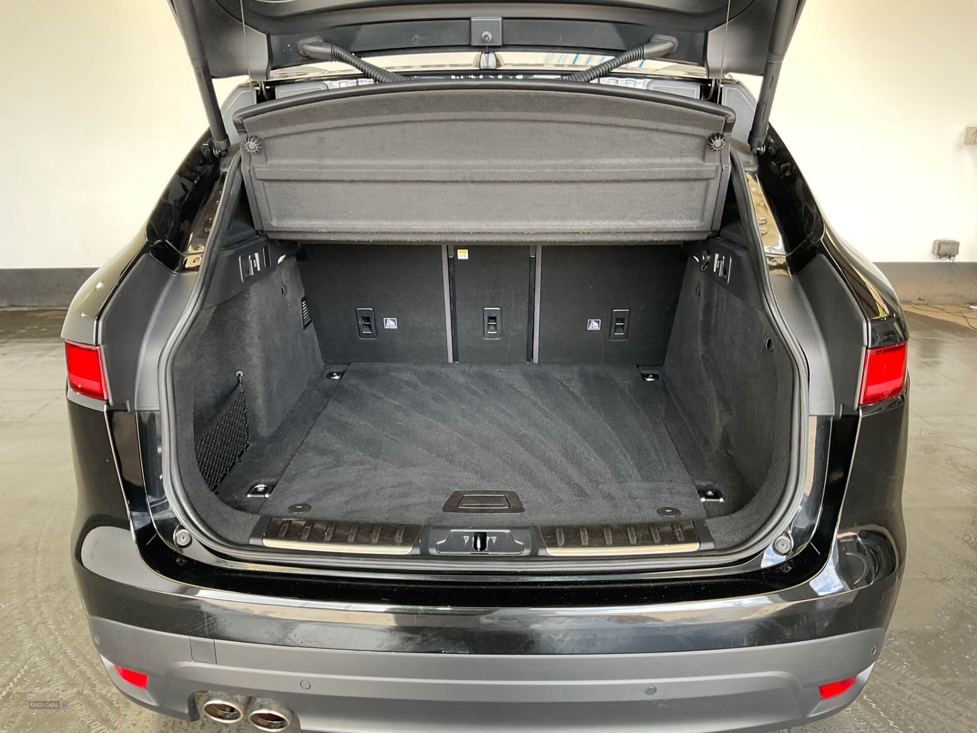 Nov 2019 Jaguar F-Pace 2.0d [180] Chequered Flag 5dr Auto AWD