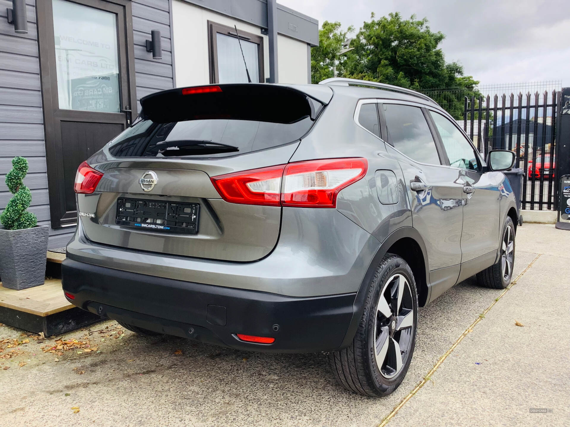 Nissan Qashqai DIESEL HATCHBACK in Down