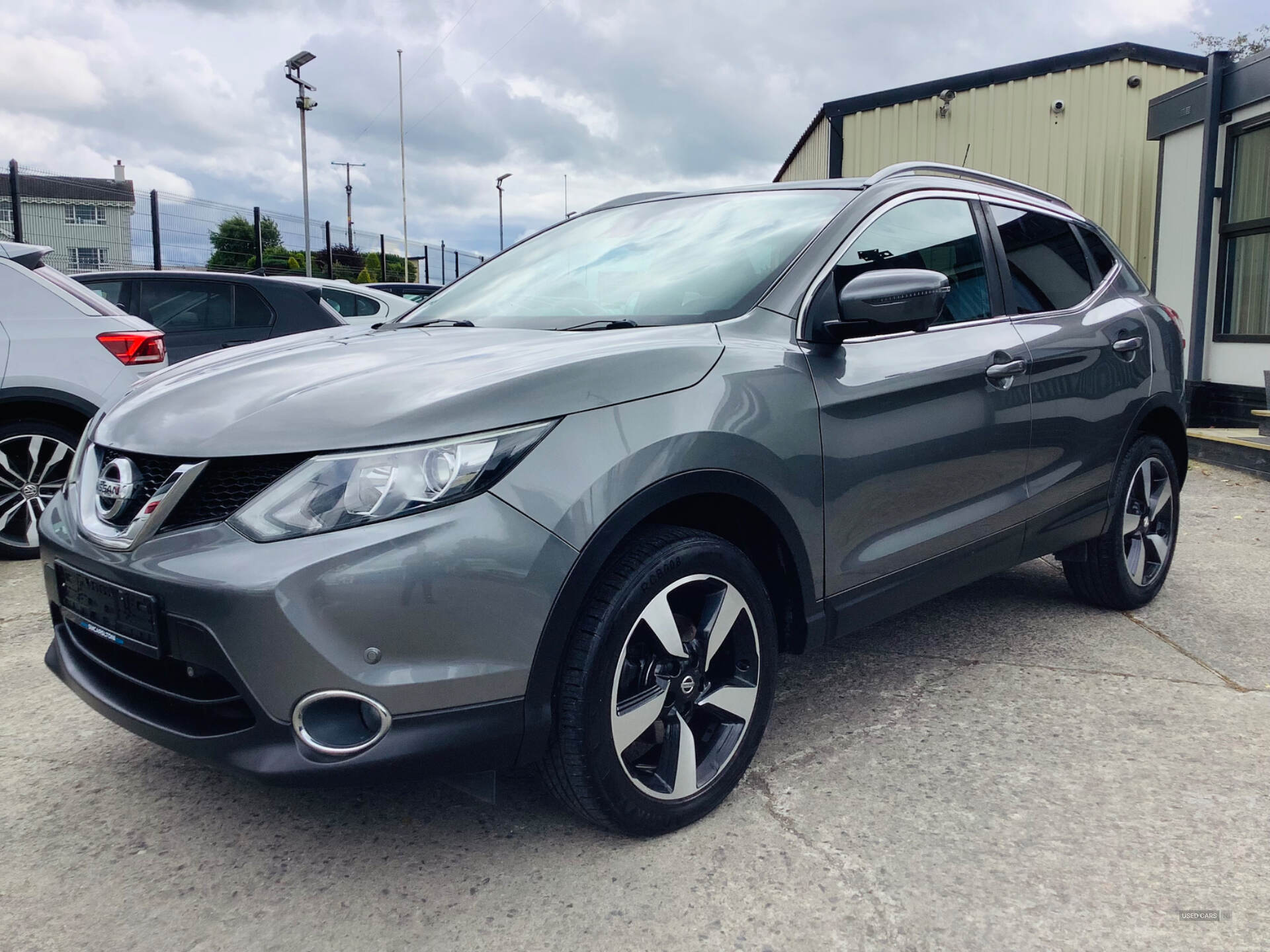 Nissan Qashqai DIESEL HATCHBACK in Down