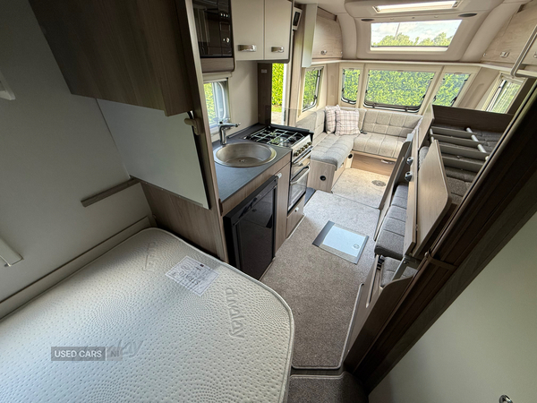 Swift Sprite Major 6 Sprite Quattro 6 berth in Down
