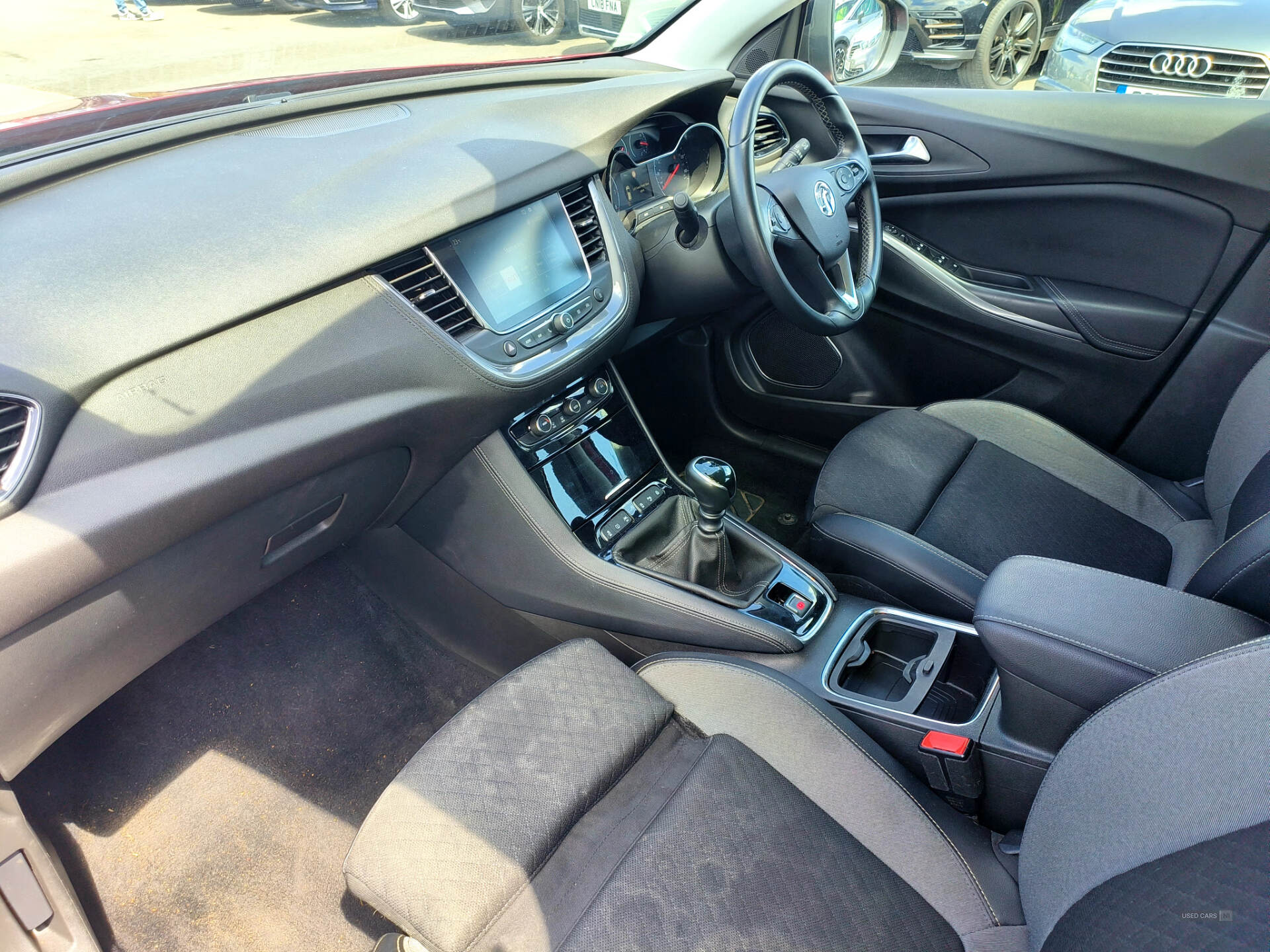 Mar 2019 Vauxhall Grandland X 1.2 Turbo Sport Nav 5dr
