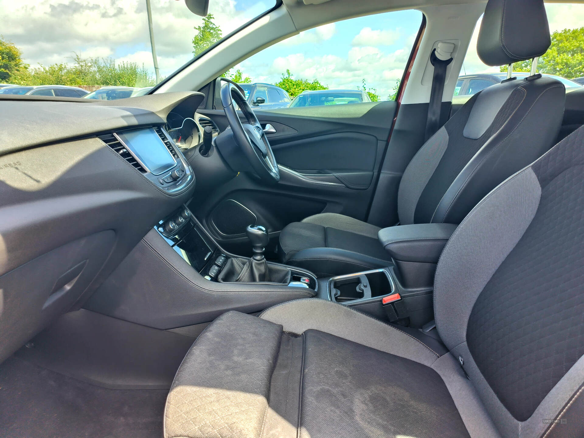 Mar 2019 Vauxhall Grandland X 1.2 Turbo Sport Nav 5dr