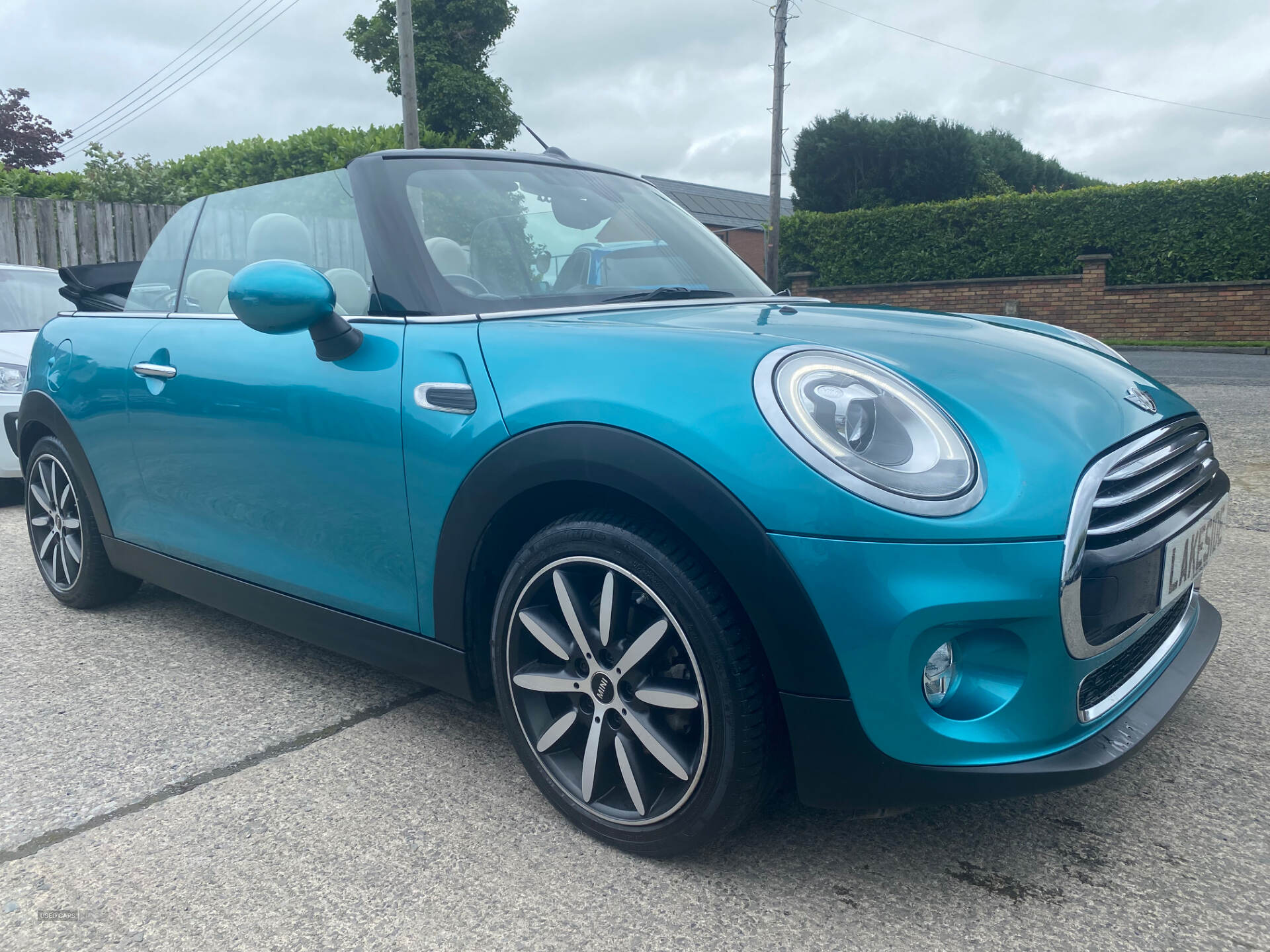 MINI Convertible DIESEL in Down