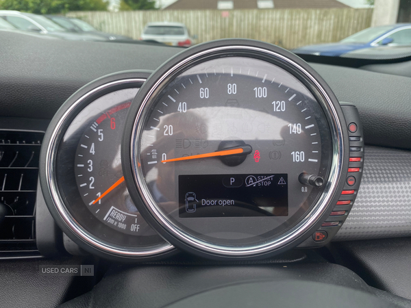 MINI Convertible DIESEL in Down