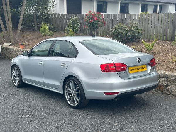 Volkswagen Jetta DIESEL SALOON in Tyrone
