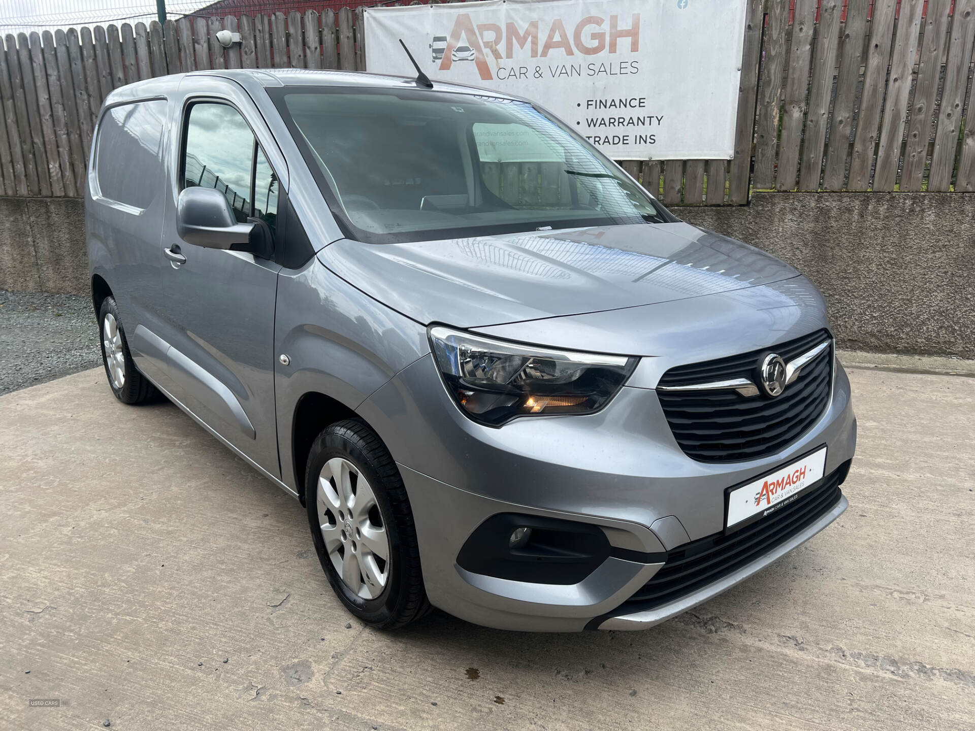 Jul 2020 Vauxhall Combo 2000 1.5 Turbo D 100ps H1 LE NAV Van