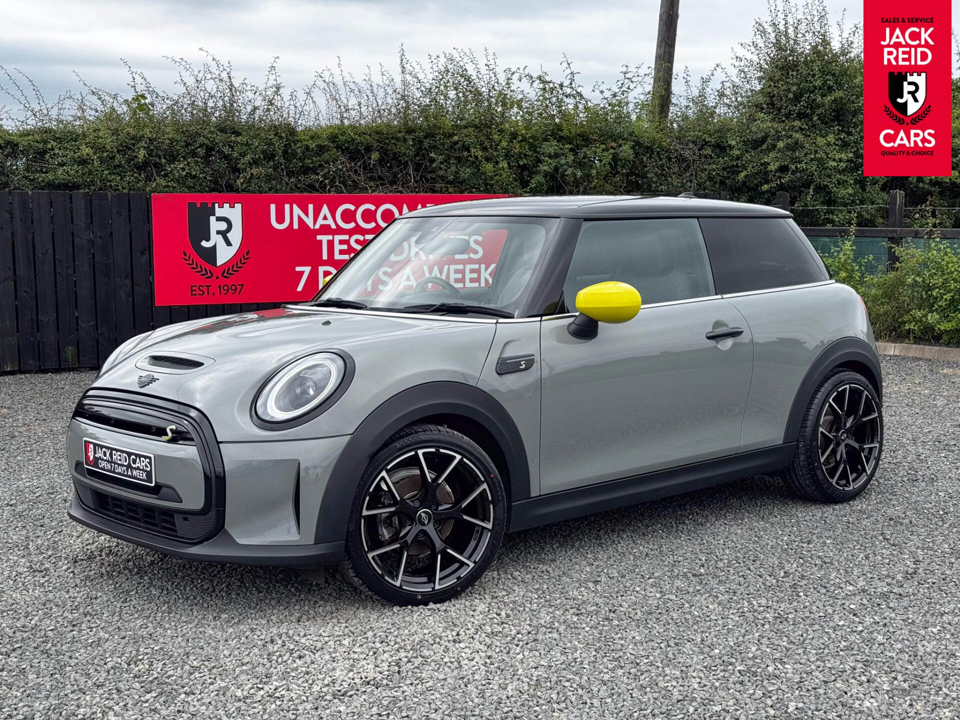 Jan 2022 MINI Hatch 135kW Cooper S Level 2 33kWh 3dr Auto