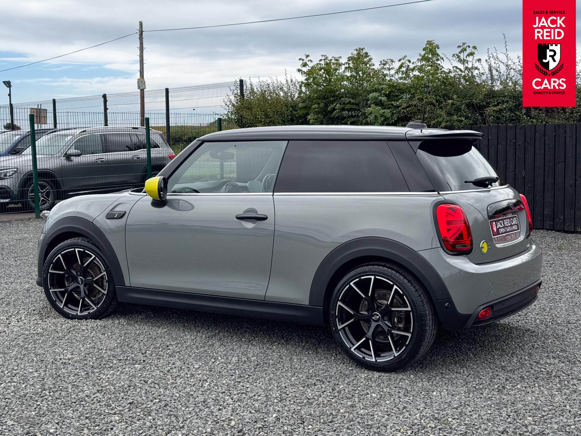 Jan 2022 MINI Hatch 135kW Cooper S Level 2 33kWh 3dr Auto
