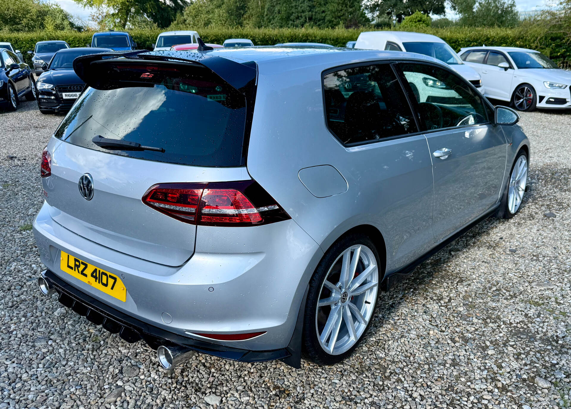 Oct 2016 Volkswagen Golf 2.0 TSI GTI 3dr [Performance Pack]