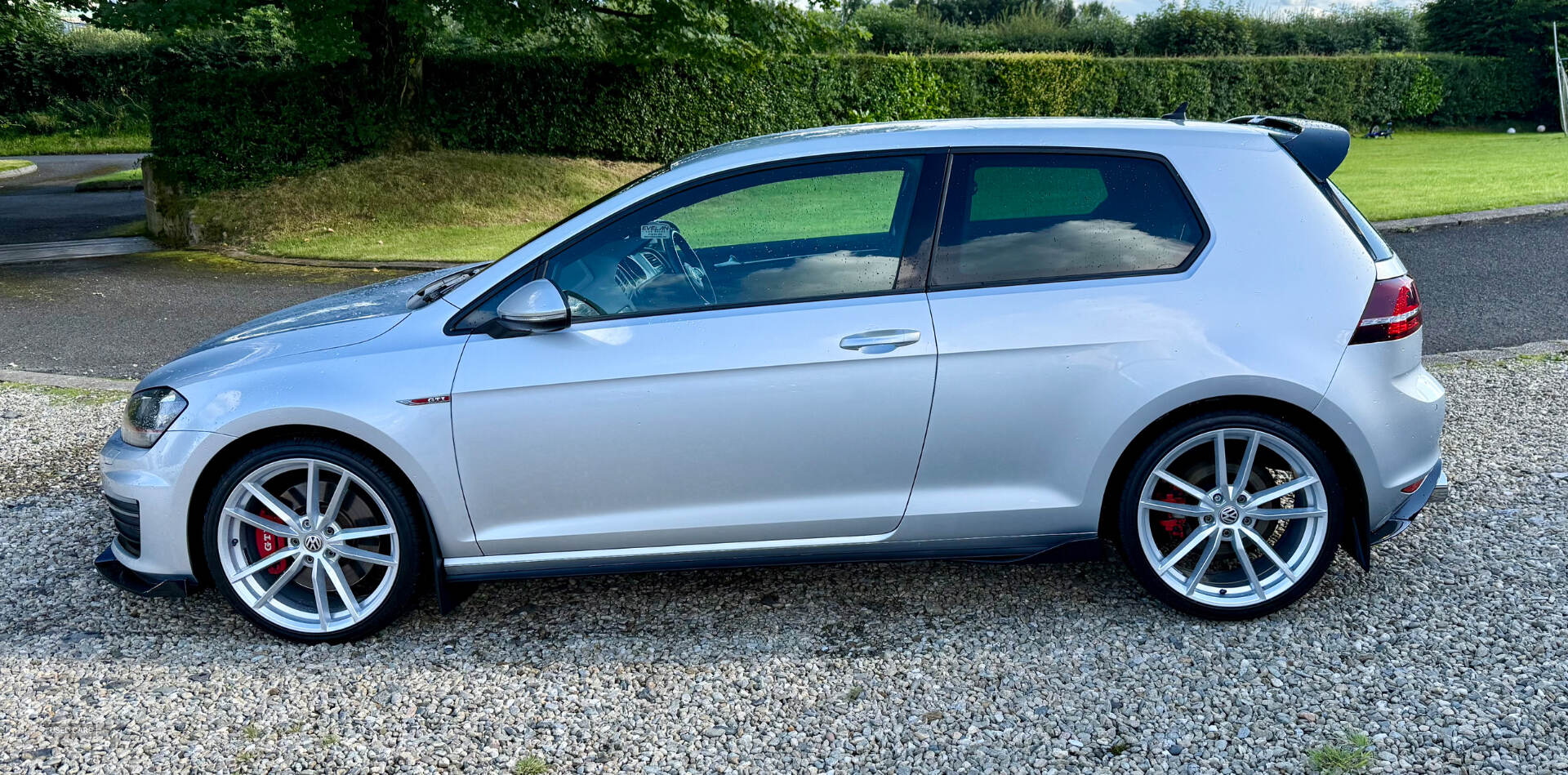 Oct 2016 Volkswagen Golf 2.0 TSI GTI 3dr [Performance Pack]