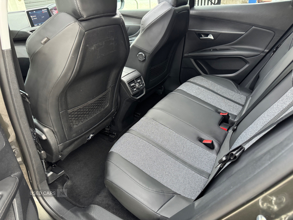 Peugeot 3008 ESTATE in Down