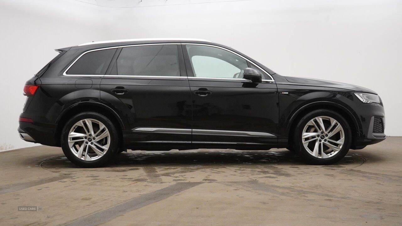 Apr 2023 Audi Q7 50 TDI Quattro S Line 5dr Tiptronic