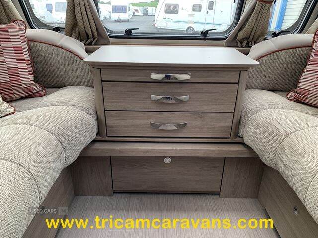 2017 Compass Kensington 866/6, 8' Wide, Twin Axle, Fixed Bunks