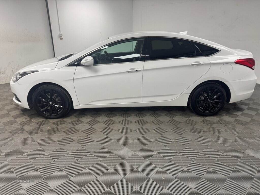 Jan 2018 Hyundai i40 1.7 CRDi Blue Drive SE Nav Bus 4dr DCT
