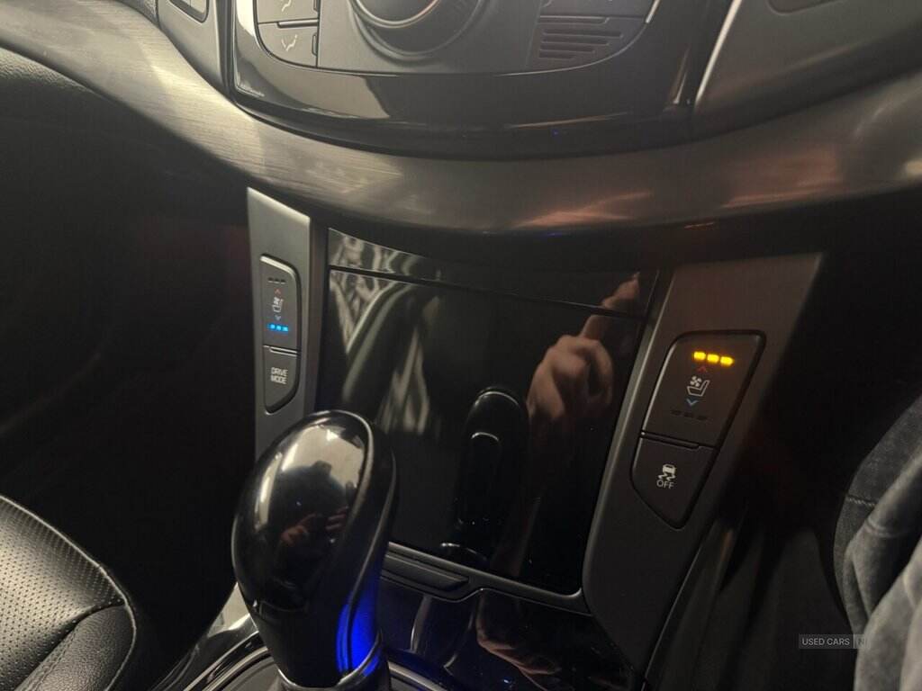 Jan 2018 Hyundai i40 1.7 CRDi Blue Drive SE Nav Bus 4dr DCT