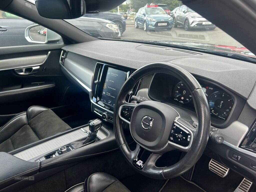 Jun 2018 Volvo V90 2.0 D5 PowerPulse R DESIGN Pro 5dr AWD Geartronic