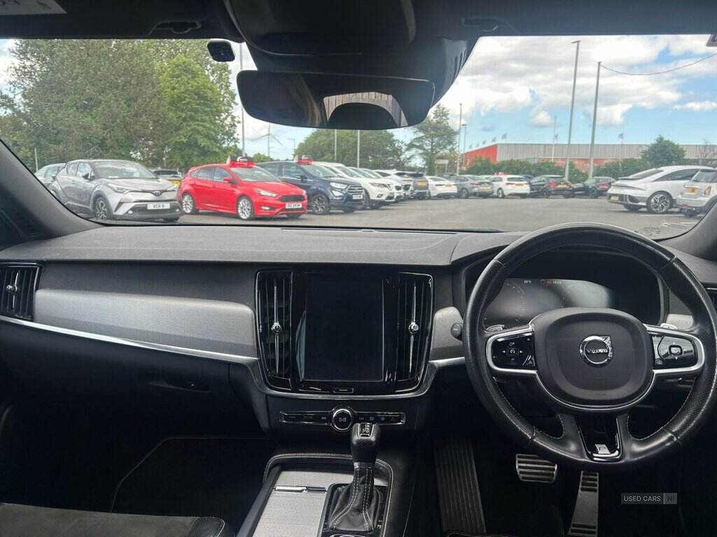 Jun 2018 Volvo V90 2.0 D5 PowerPulse R DESIGN Pro 5dr AWD Geartronic