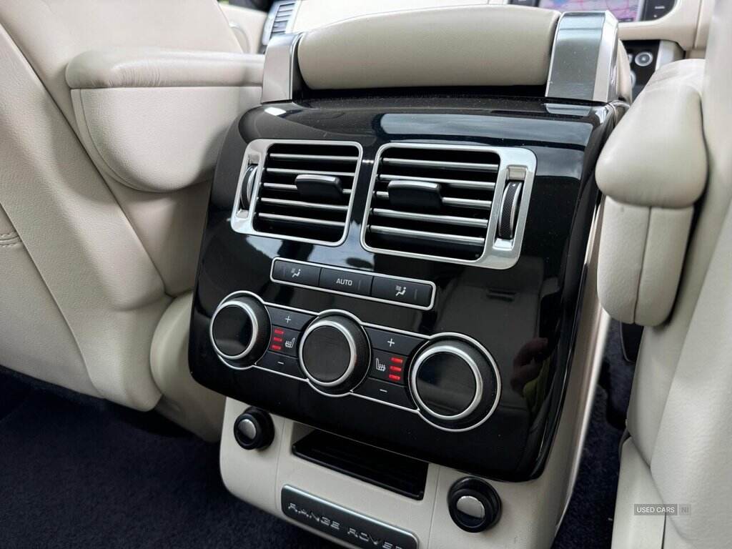 Mar 2014 Land Rover Range Rover 3.0 TDV6 Vogue 4dr Auto