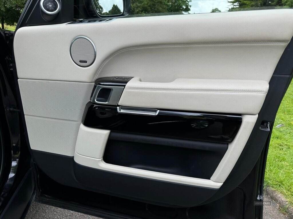 Mar 2014 Land Rover Range Rover 3.0 TDV6 Vogue 4dr Auto