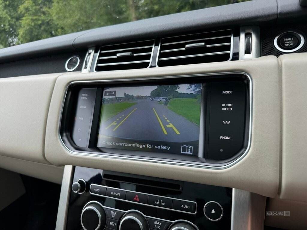 Mar 2014 Land Rover Range Rover 3.0 TDV6 Vogue 4dr Auto