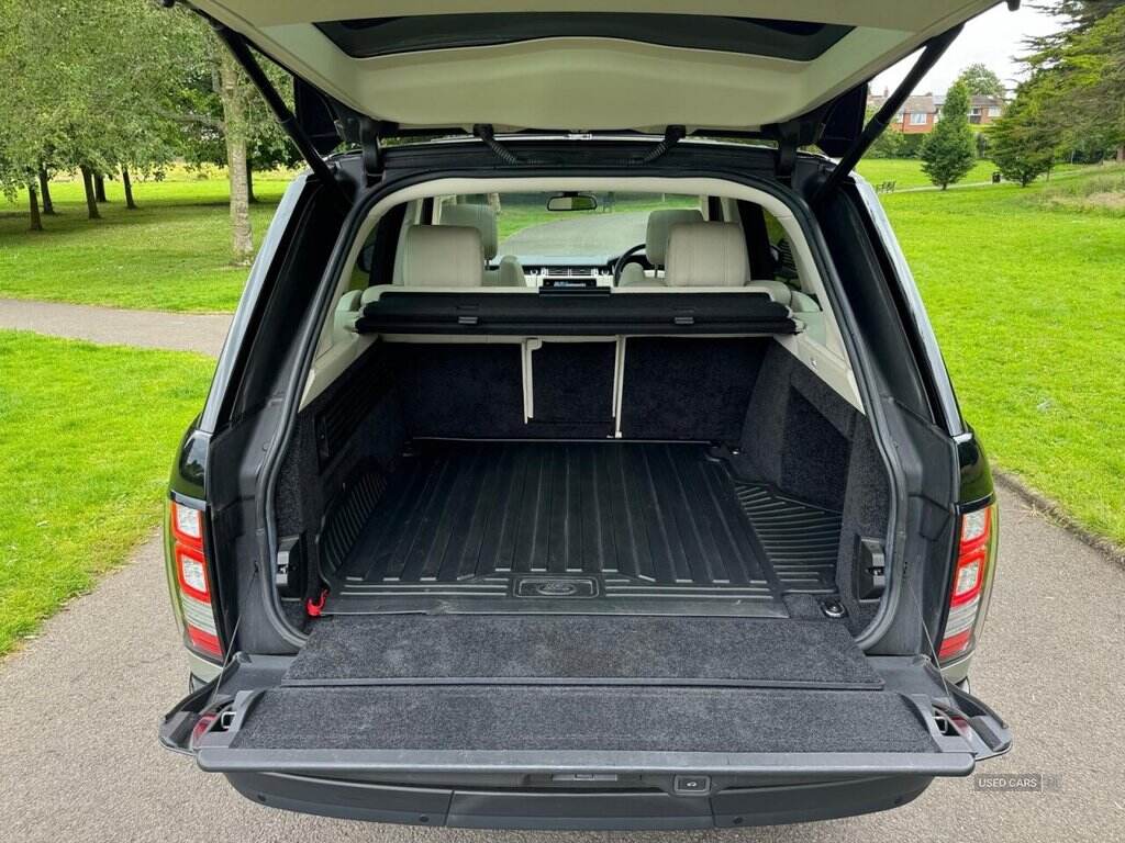 Mar 2014 Land Rover Range Rover 3.0 TDV6 Vogue 4dr Auto
