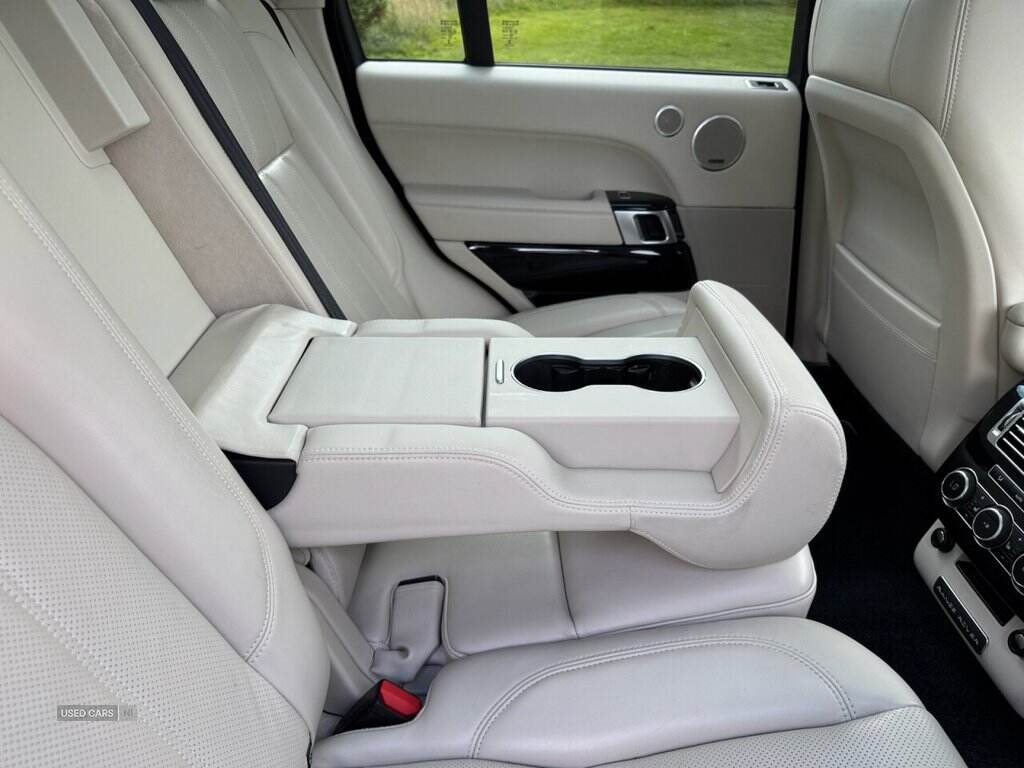 Mar 2014 Land Rover Range Rover 3.0 TDV6 Vogue 4dr Auto