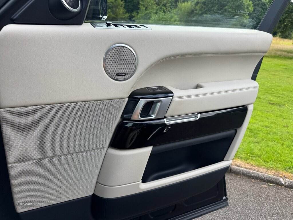 Mar 2014 Land Rover Range Rover 3.0 TDV6 Vogue 4dr Auto