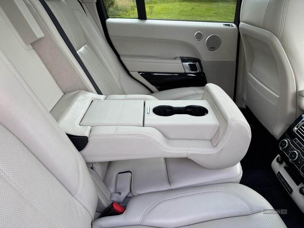 Mar 2014 Land Rover Range Rover 3.0 TDV6 Vogue 4dr Auto