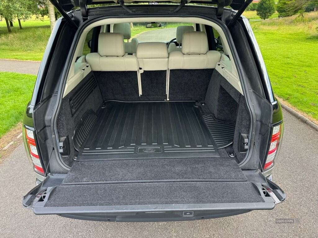 Mar 2014 Land Rover Range Rover 3.0 TDV6 Vogue 4dr Auto