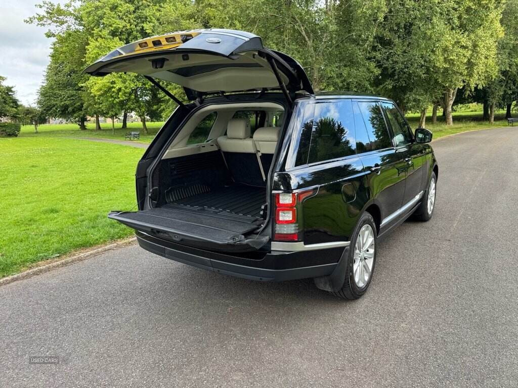Mar 2014 Land Rover Range Rover 3.0 TDV6 Vogue 4dr Auto