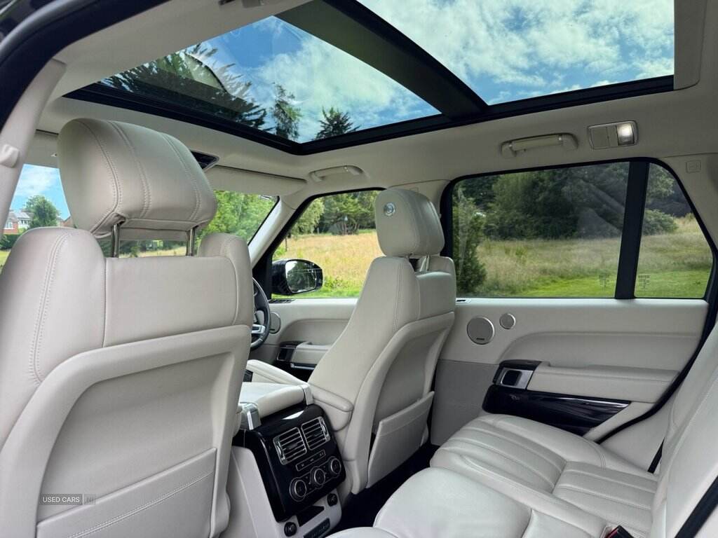Mar 2014 Land Rover Range Rover 3.0 TDV6 Vogue 4dr Auto