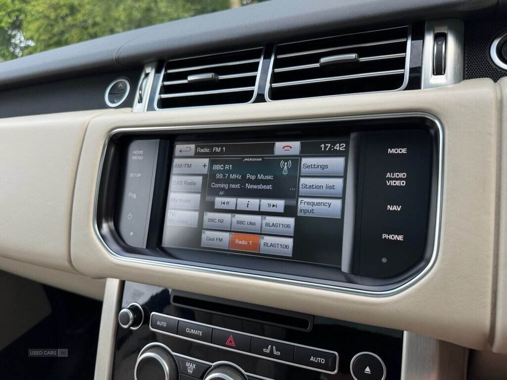 Mar 2014 Land Rover Range Rover 3.0 TDV6 Vogue 4dr Auto