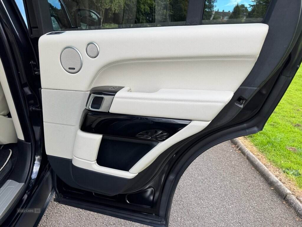 Mar 2014 Land Rover Range Rover 3.0 TDV6 Vogue 4dr Auto