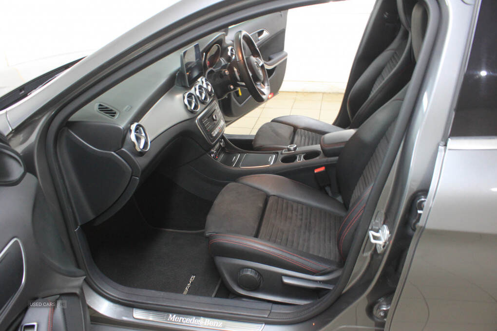 Jan 2018 Mercedes-Benz GLA GLA 220d 4Matic AMG Line 5dr Auto