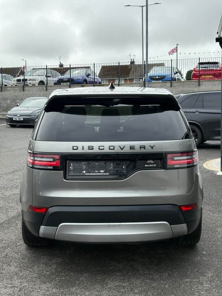 Jun 2017 Land Rover Discovery 3.0 TD6 HSE 5dr Auto